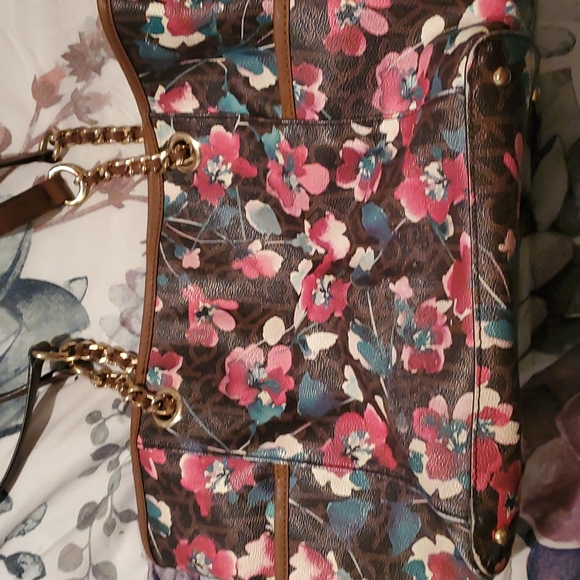 Calvin Klein floral medium size purse - Picture 2 of 5